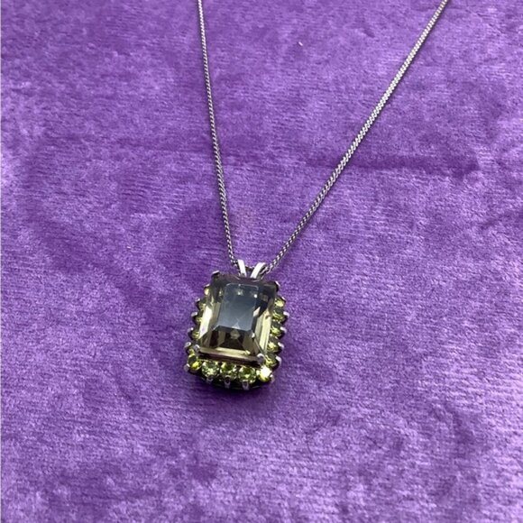 Vintage Sterling Pendant Necklace Smoke Topaz and Peridot - Picture 2 of 6